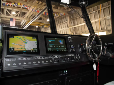 Silverback Marine & Richlite: Innovation in Custom Boat Design