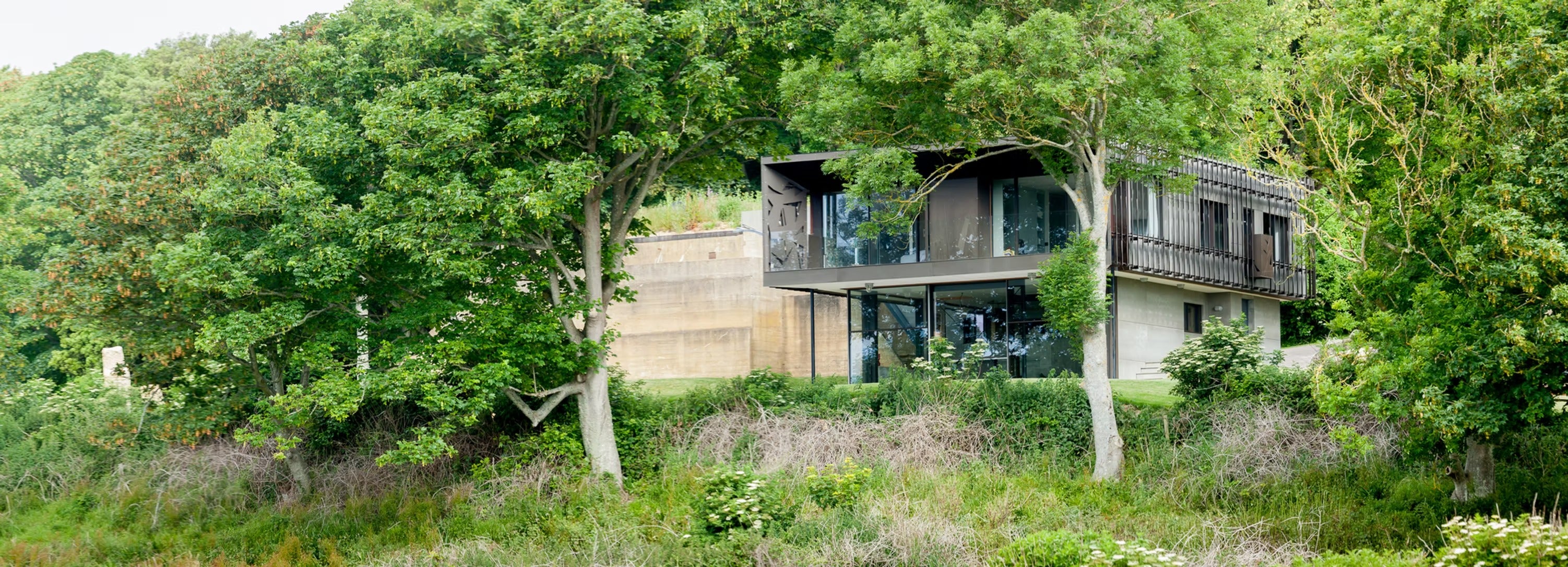 The Bunker Isle of Wight | Lincoln Miles | Richlite Cladding